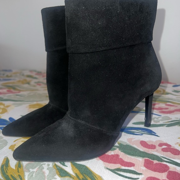SAINT LAURENT PARIS Suede black booties - Picture 13 of 15